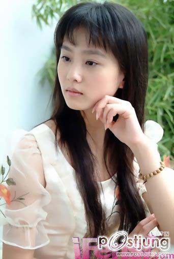 Liu Shi Shi / หลิว ซือ ซือ ดารานางเอกสาวอีกคนหนึ่งที่กำลังเทียบรัศมีกับยอดนางเอกอย่าง หลิว อี้ เฟย อยู่ในตอนนี้