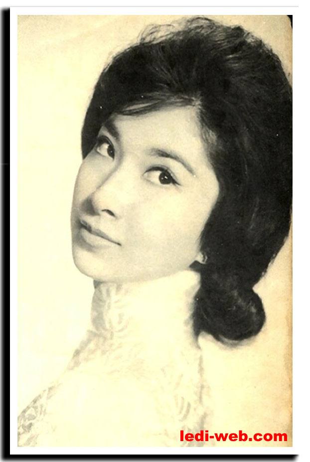 โฉมสะคราญนามว่า"เล่อ ตี้" (Betty Loh Ti)