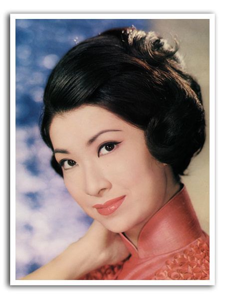โฉมสะคราญนามว่า"เล่อ ตี้" (Betty Loh Ti)