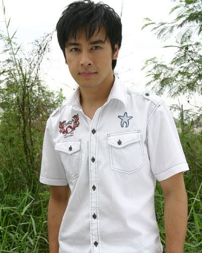 ออย ธนา นี่แหละหนุ่มหล่อขั้นเทพตัวจริง