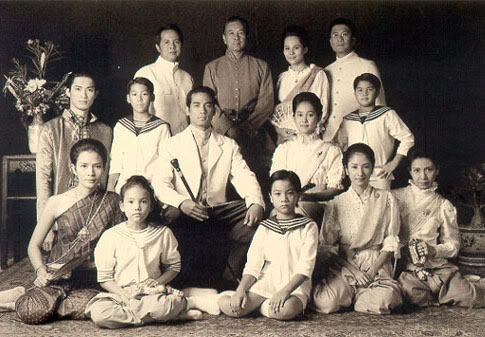 "สี่แผ่นดิน"เวอร์ชั่น"อุ้ม สิริยากร"...ละครอีกเรื่องที่ทำให้ฉันประทับใจ