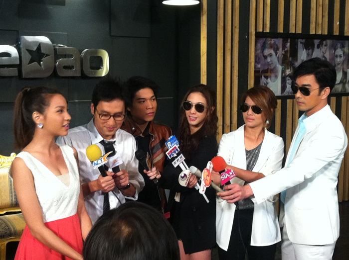 "เอ็กแซ็กท์"บวงสรวงซิทคอมเรื่องใหม่"เป็นข่าว"
