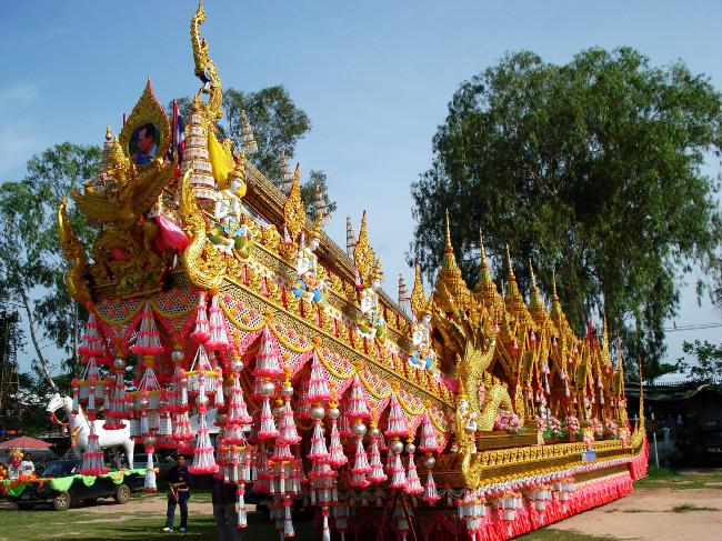 ประเพณีอันล้ำค่าของชาวอีสาน