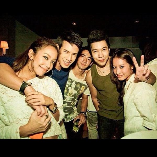 สุดเริ่ด! ชมภาพปาร์ตี้วันเกิด เอมมี่ มรกต สุดอลังกาล