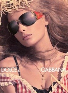 WE &hearts; DOLCE & GABBANA*: CAROLINE TRENTINI, RAQUEL ZIMMERMANN, DOUTZEN KROES & LILY DONALDSON BY PHOTO