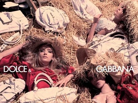 WE &hearts; DOLCE & GABBANA*: CAROLINE TRENTINI, RAQUEL ZIMMERMANN, DOUTZEN KROES & LILY DONALDSON BY PHOTO