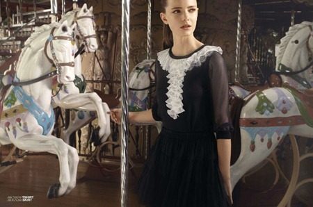 CAMPAIGN: IMOGEN MORRIS FOR RED BY VALENTINO SPRING 2011 BY PHOTOGRAPHER PABLO ARROYO