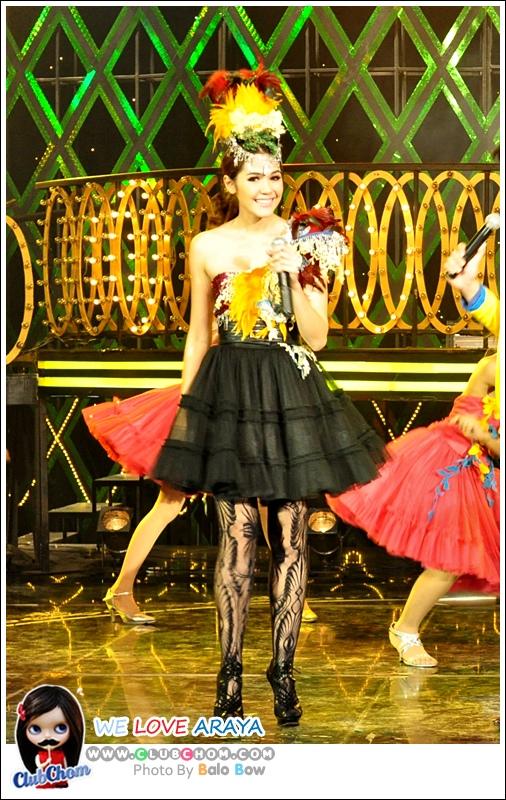 ชมพู่ อารยา ในรายการราตรีสโมสร