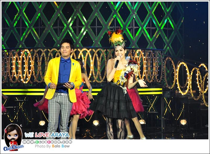 ชมพู่ อารยา ในรายการราตรีสโมสร