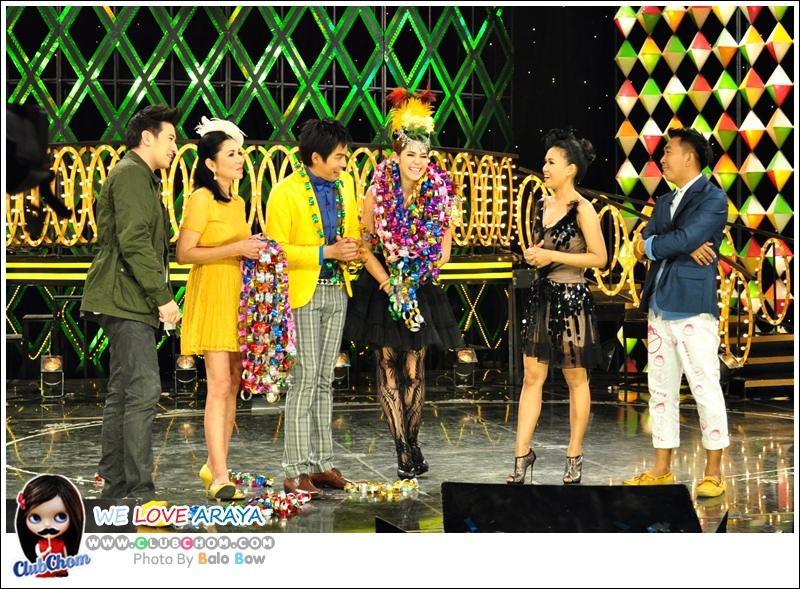 ชมพู่ อารยา ในรายการราตรีสโมสร