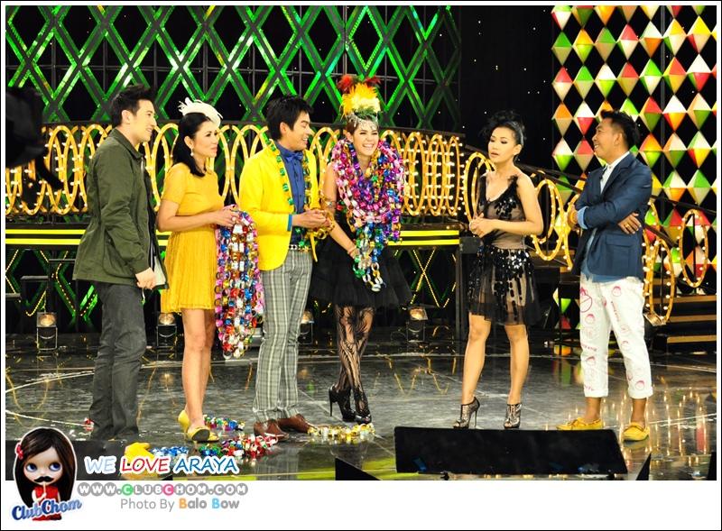 ชมพู่ อารยา ในรายการราตรีสโมสร