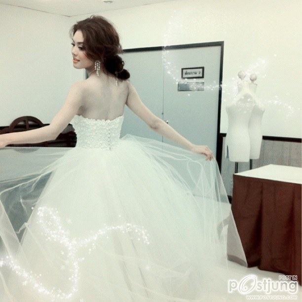 เกรซ ในชุดเจ้าสาว