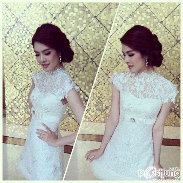 เกรซ ในชุดเจ้าสาว