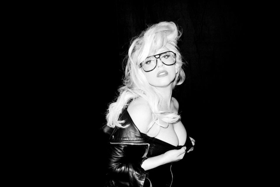 Lady Gaga อุ้ยอยู่ๆ Terry Richardson ก็ปล่อยภาพขาวดำ