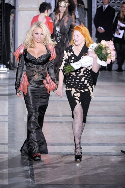 WE &hearts; VIVIENNE WESTWOOD: PAMELA ANDERSON'S 70TH BIRTHDAY PRESENT TO VIVIENNE WESTWOOD