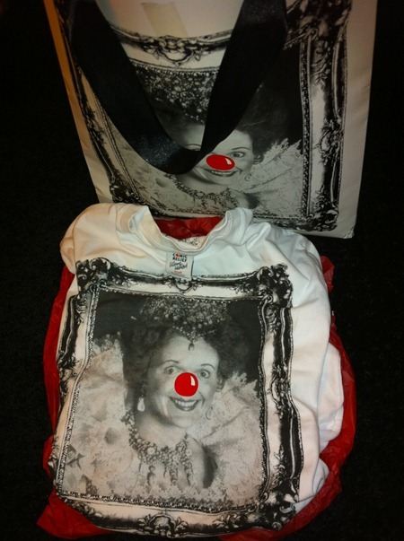 WE &hearts; VIVIENNE WESTWOOD: SIENNA MILLER, VIVIENNE WESTWOOD & ANDREAS KRONTHALER FOR COMIC RELIEF CAMPA
