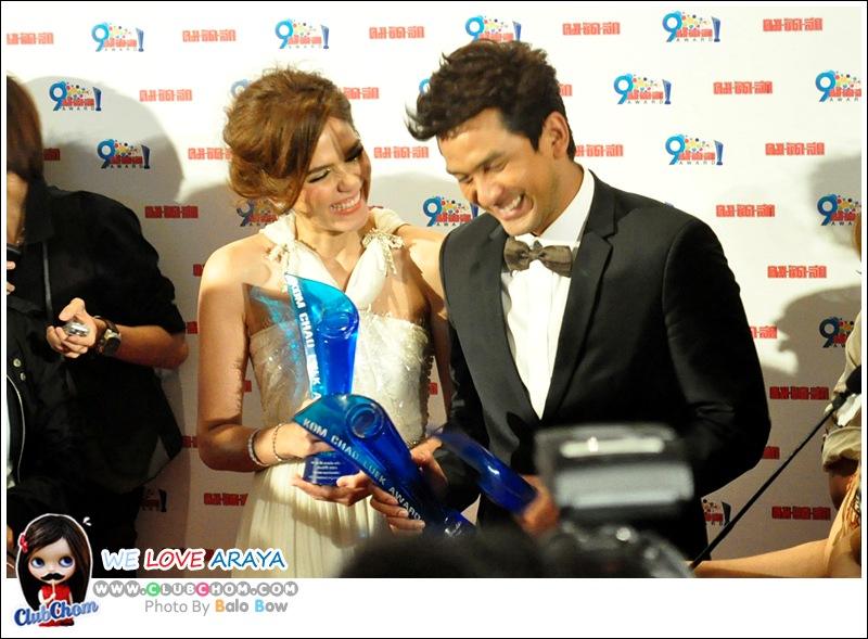 ชมพู่ อารยา นักแสดงนำหญิงยอดเยี่ยมในคมชัดลึกอวอร์ดครั้งที่9