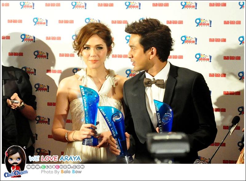 ชมพู่ อารยา นักแสดงนำหญิงยอดเยี่ยมในคมชัดลึกอวอร์ดครั้งที่9