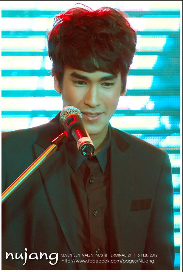 [Pics] ณเดชน์ @  งาน Seventeen Valentine's Party @ Terminal 21 [6-2-12]