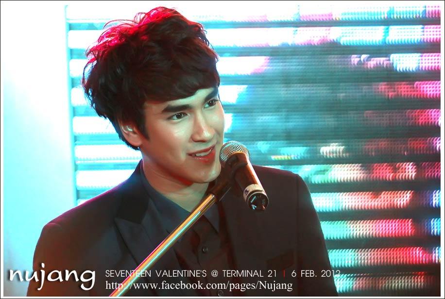 [Pics] ณเดชน์ @  งาน Seventeen Valentine's Party @ Terminal 21 [6-2-12]