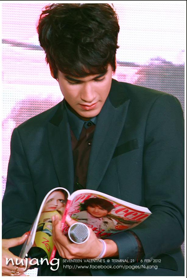 [Pics] ณเดชน์ @  งาน Seventeen Valentine's Party @ Terminal 21 [6-2-12]
