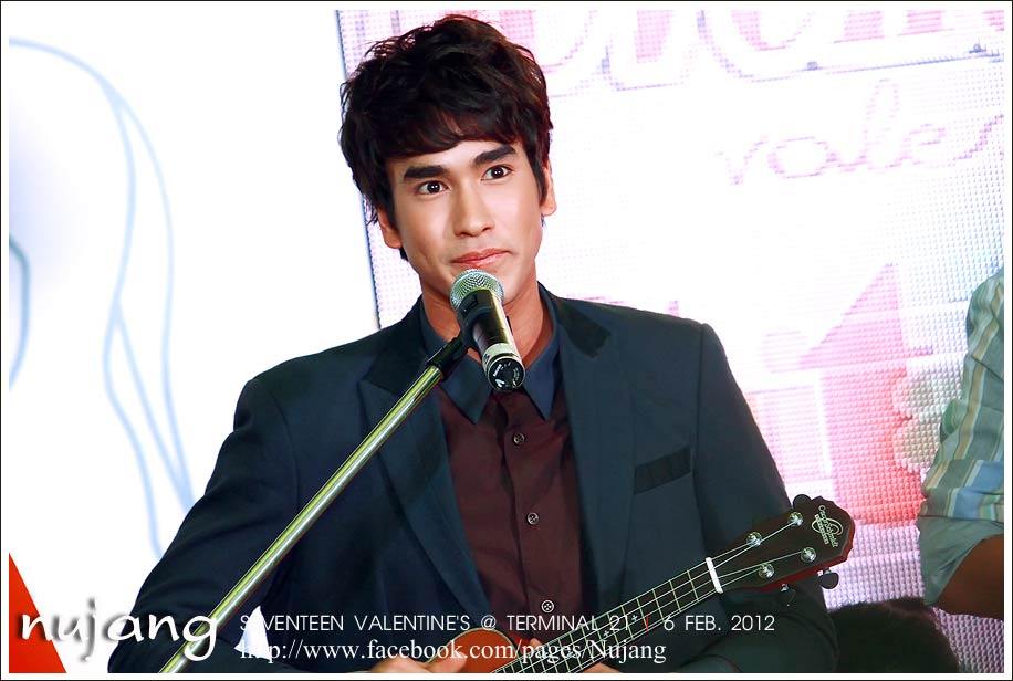 [Pics] ณเดชน์ @  งาน Seventeen Valentine's Party @ Terminal 21 [6-2-12]