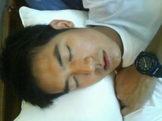 [Pics] ..หนุ่มเวียร์.. หลากหลายท่าหลับ น่ารักเกินจะห้ามใจ