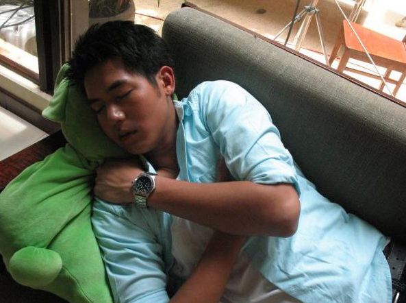 [Pics] ..หนุ่มเวียร์.. หลากหลายท่าหลับ น่ารักเกินจะห้ามใจ