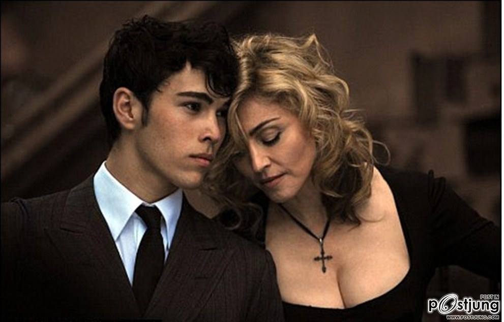 Madonna fear boyfriend jealous intimacy with the young male model pictures