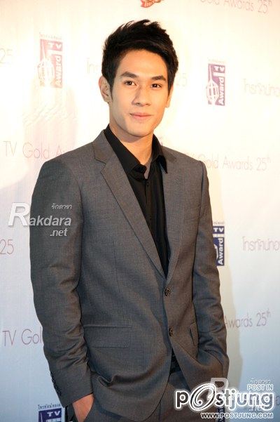 พี่อ๋อม หล่อ