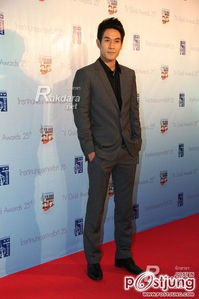 พี่อ๋อม หล่อ
