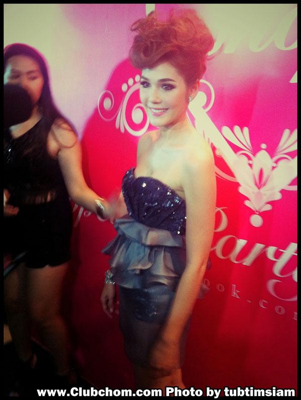 ชมพู่ อารยา ในงานสยามบันเทิง 16 Anniversary Sexy of the year 2012