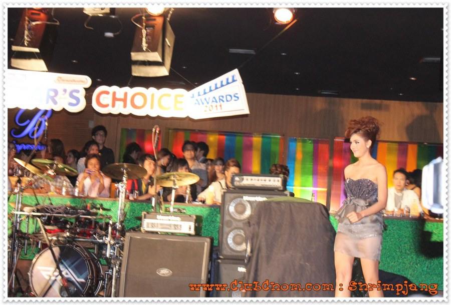 ชมพู่ อารยา ในงานสยามบันเทิง 16 Anniversary Sexy of the year 2012