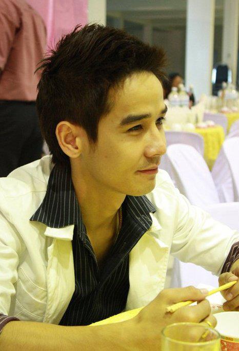 Msu cute boy พอไปวัดไปวา ได้มัยสาวๆ