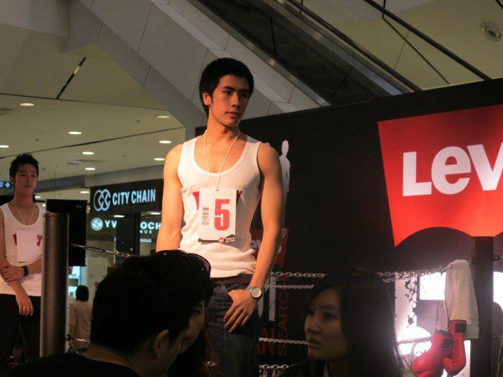Msu cute boy พอไปวัดไปวา ได้มัยสาวๆ