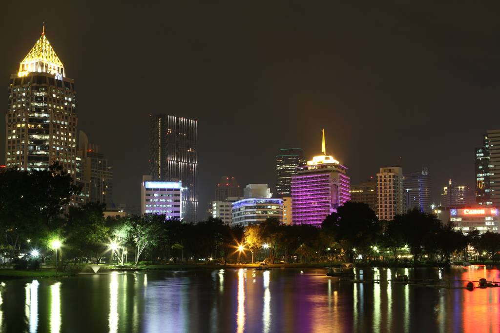 กรุงเทพ เมืองฟ้าอมร มหานครที่ไม่เคยหลับไหล