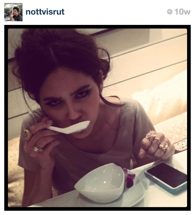 ชมพู่ อารยา รูปจาก Chomismaterialgirl on Instagram