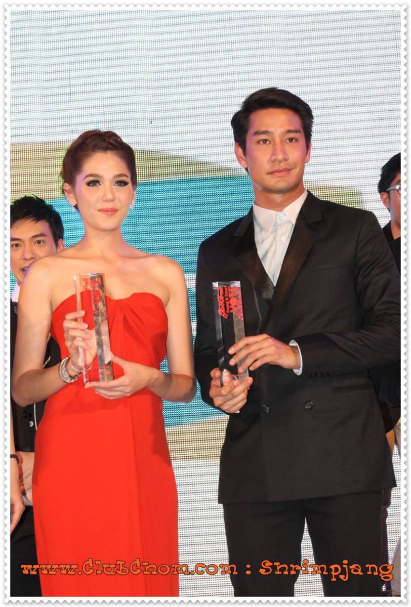 ชมพู่ อารยา รับรางวัลนักแสดงนำหญิงยอดเยี่ยม