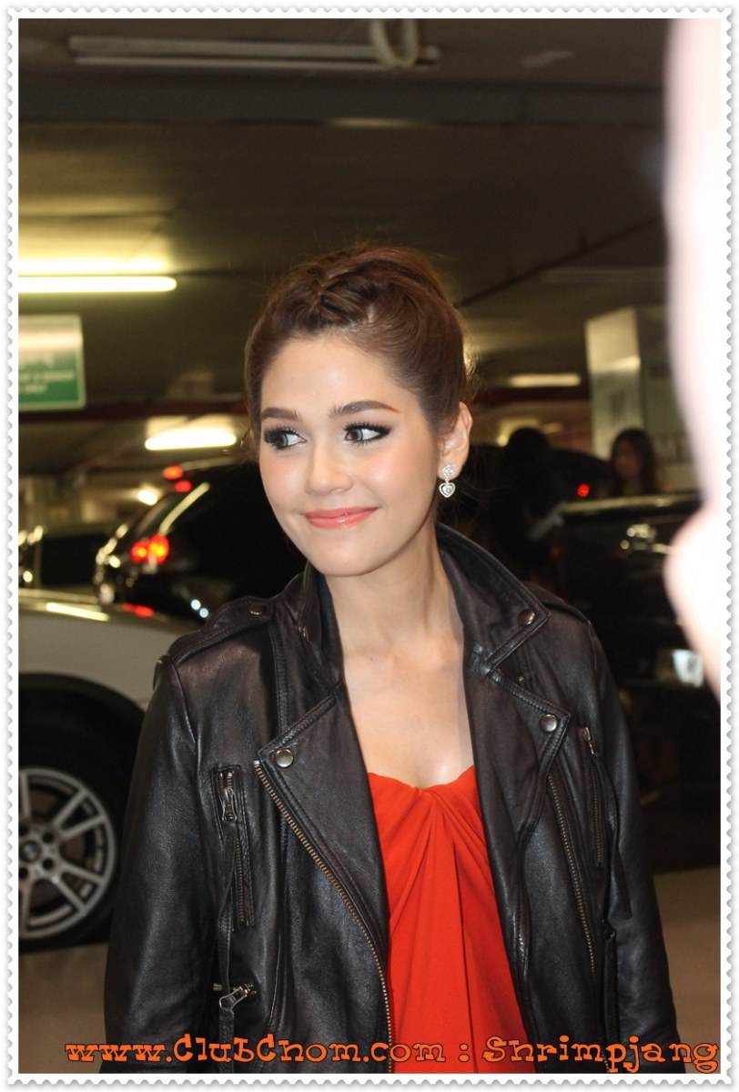 ชมพู่ อารยา รับรางวัลนักแสดงนำหญิงยอดเยี่ยม
