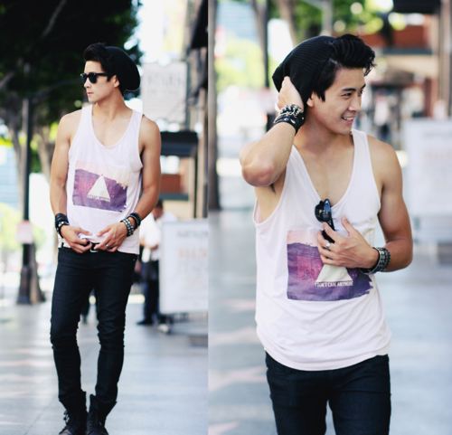 อ้าปากทานหนุ่มๆ