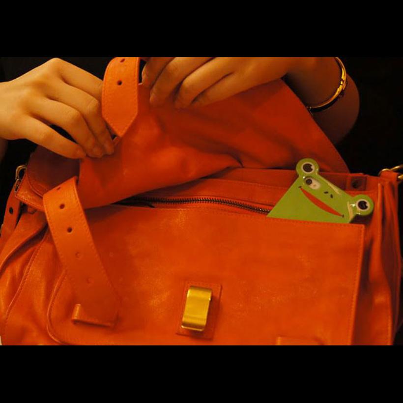 เคสไอโฟนรูปสัตว์ใกล้สูญพันธุ์ เตือนใจคนใช้ แถมน่ารักด้วยอะ
