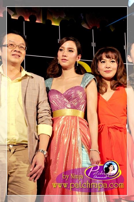 ประมวลภาพ"อั้ม พัชราภา"สวยเริ่ดเจิดจรัส@United Color Terminal 21 Fashion Show!