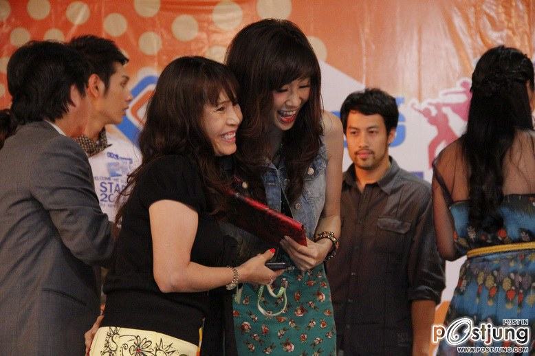 pix ยุ้ยจีรนันท์กับพระเอกฮอลีวูดหล่อ!!