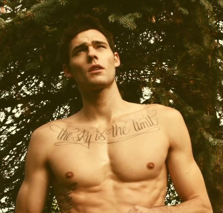 Holden Nowell  ทั้งหล่อล่ำ เซ็กซี่สุดๆ