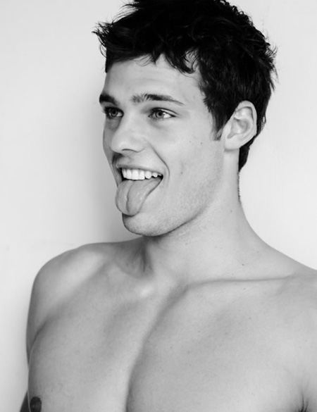 Holden Nowell  ทั้งหล่อล่ำ เซ็กซี่สุดๆ