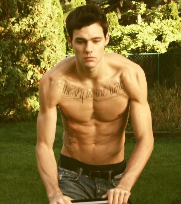 Holden Nowell  ทั้งหล่อล่ำ เซ็กซี่สุดๆ