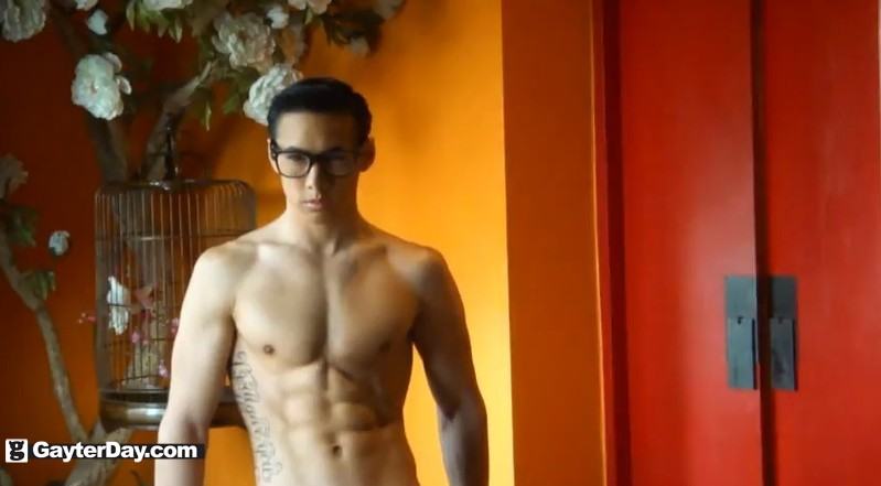 Justin Agustin @ GLOW vol.1 no.1 March 2012