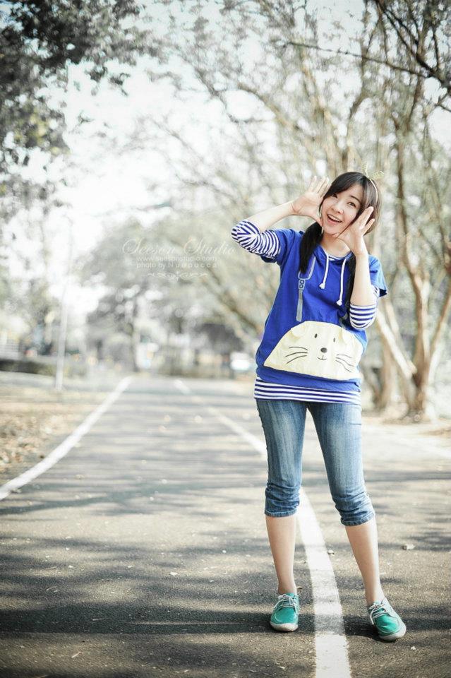 พี่เนย สาวขอนแก่น ขาวใสวิ๊ง  4