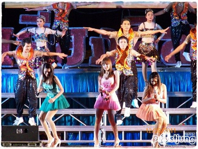 super วาเลนไทน์ กับ เสียงอิสาน