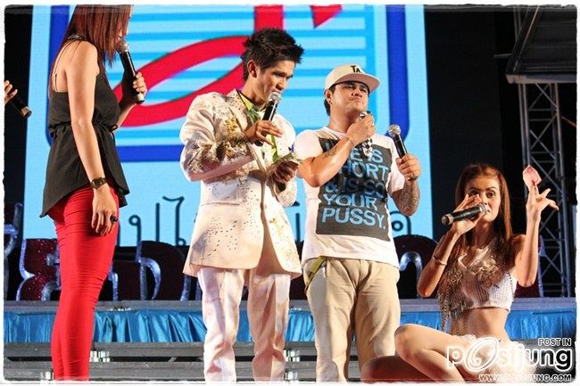 super วาเลนไทน์ กับ เสียงอิสาน